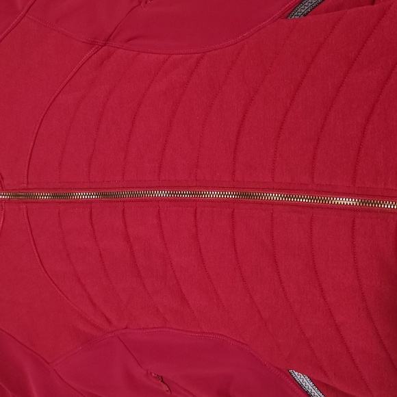 Rare Lululemon Fleece Out JacketBerry RumbleRelease Date: 11/2015 - Picture 10 of 16